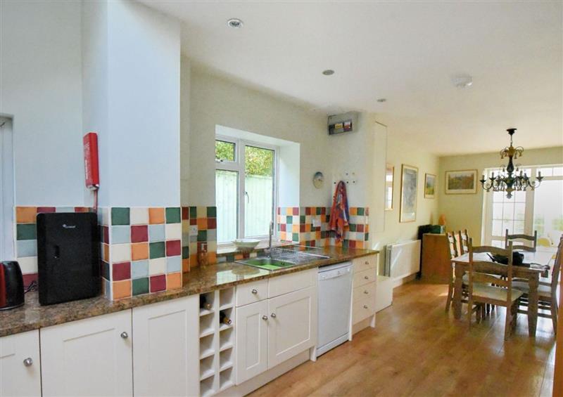 The kitchen at Hove To, Lyme Regis