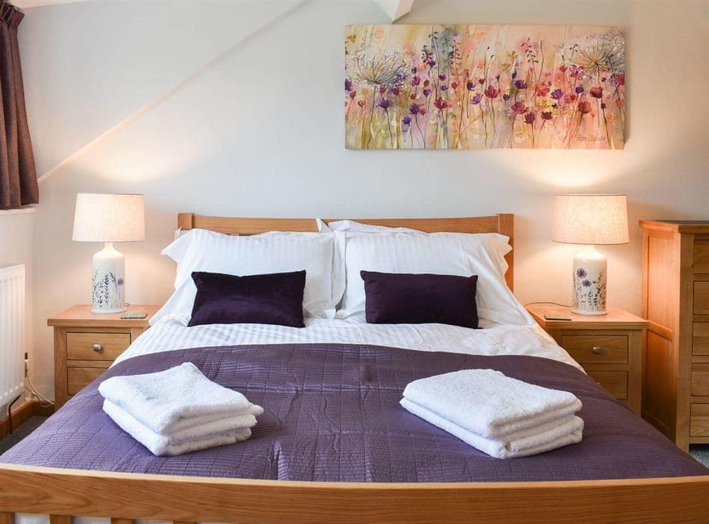 Cosy and comfortable bedroom with kingsize bed at Hovera in Glenridding, near Penrith, Cumbria
