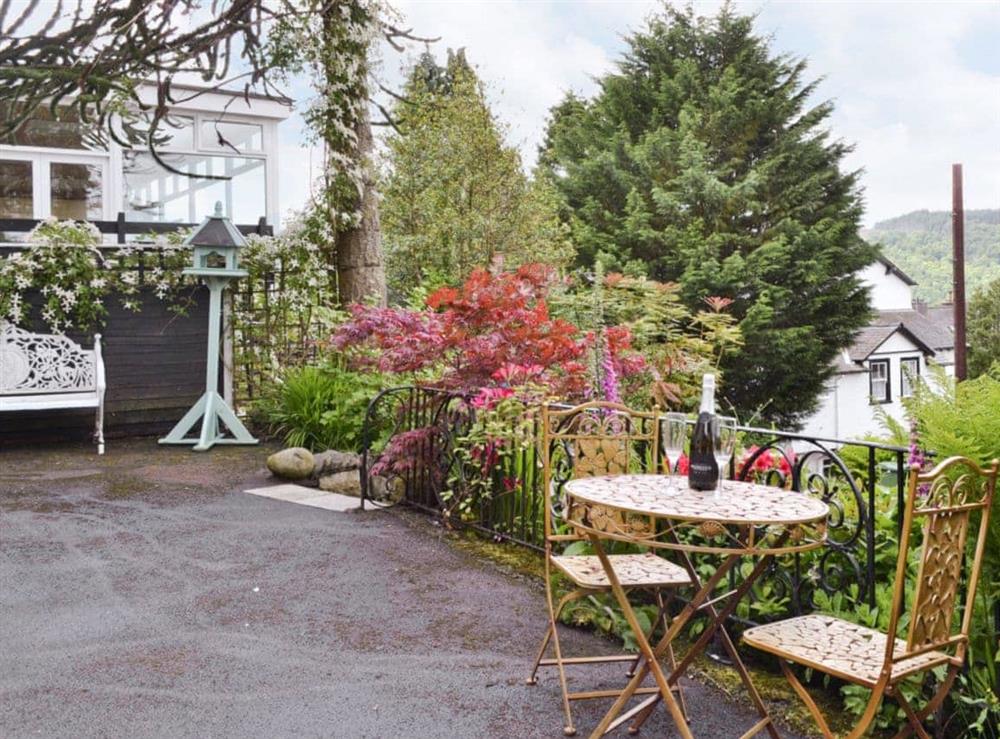 Sitting-out-area at Howe Cottage in Bowness-on-Windermere, Cumbria