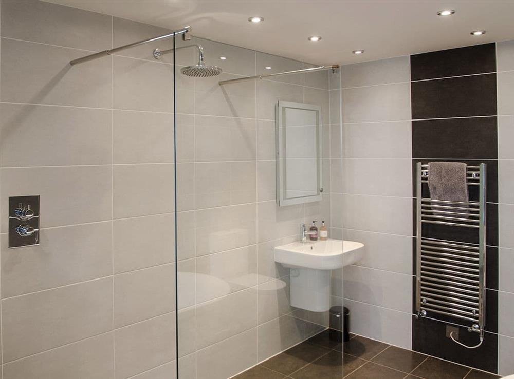 Stylish bathroom with large shower cubicle (photo 2) at Howgills Barn in Middleton, near Kirkby Lonsdale, Cumbria