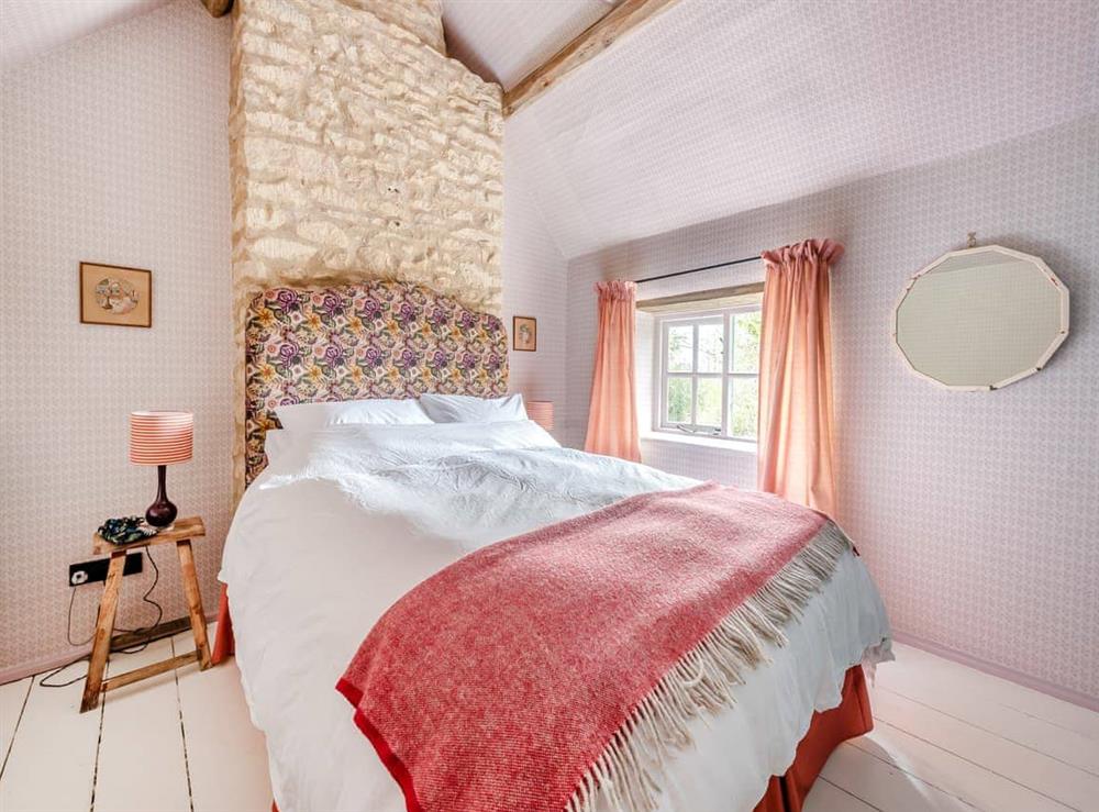 Double bedroom at Humble Cottage in Shipton-Under-Wychwood, Oxfordshire