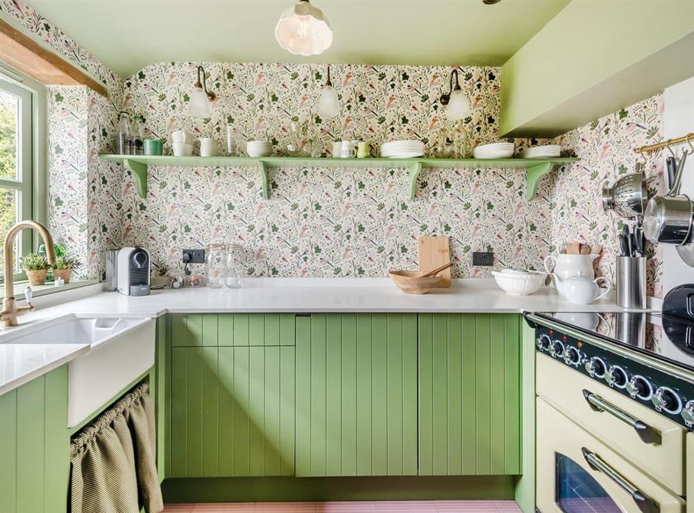 Kitchen (photo 3) at Humble Cottage in Shipton-Under-Wychwood, Oxfordshire