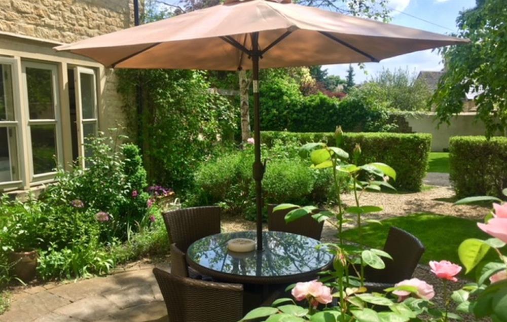 Garden furniture and barbecue at Hunter Court, Clanfield