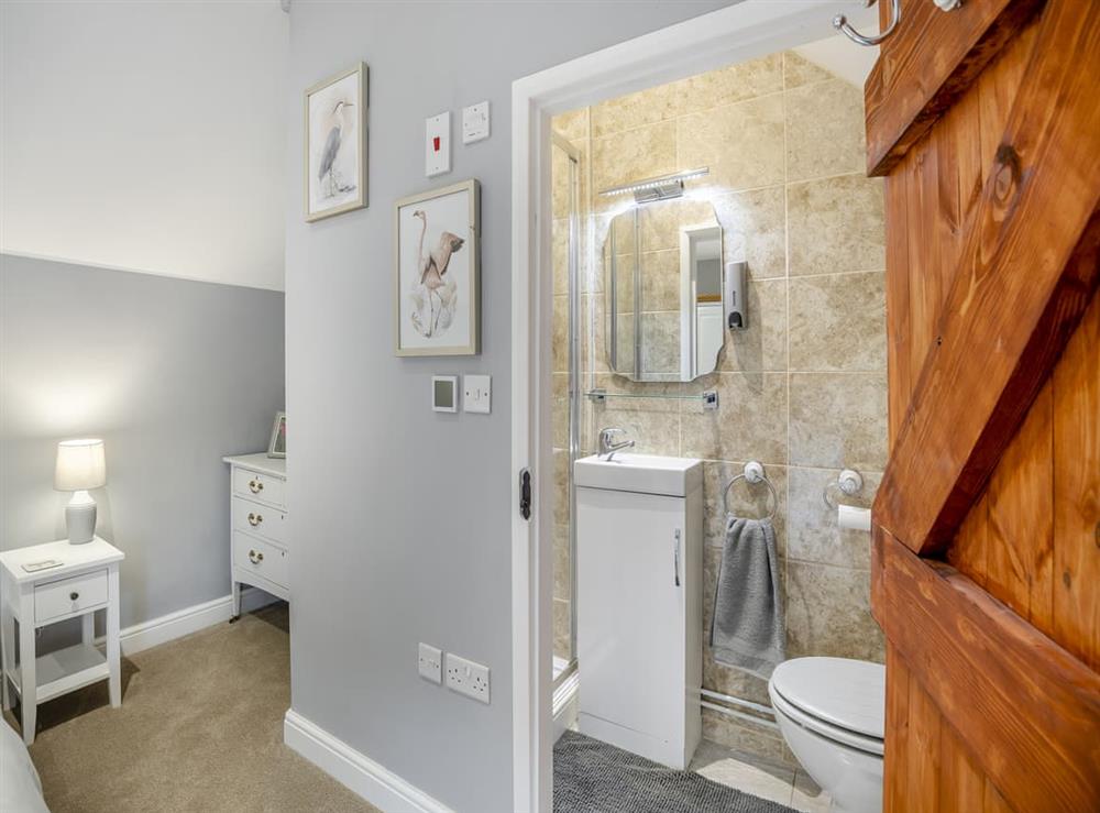 En-suite at Huntspill Cottage in Holbeach Bank, near Spalding, Lincolnshire