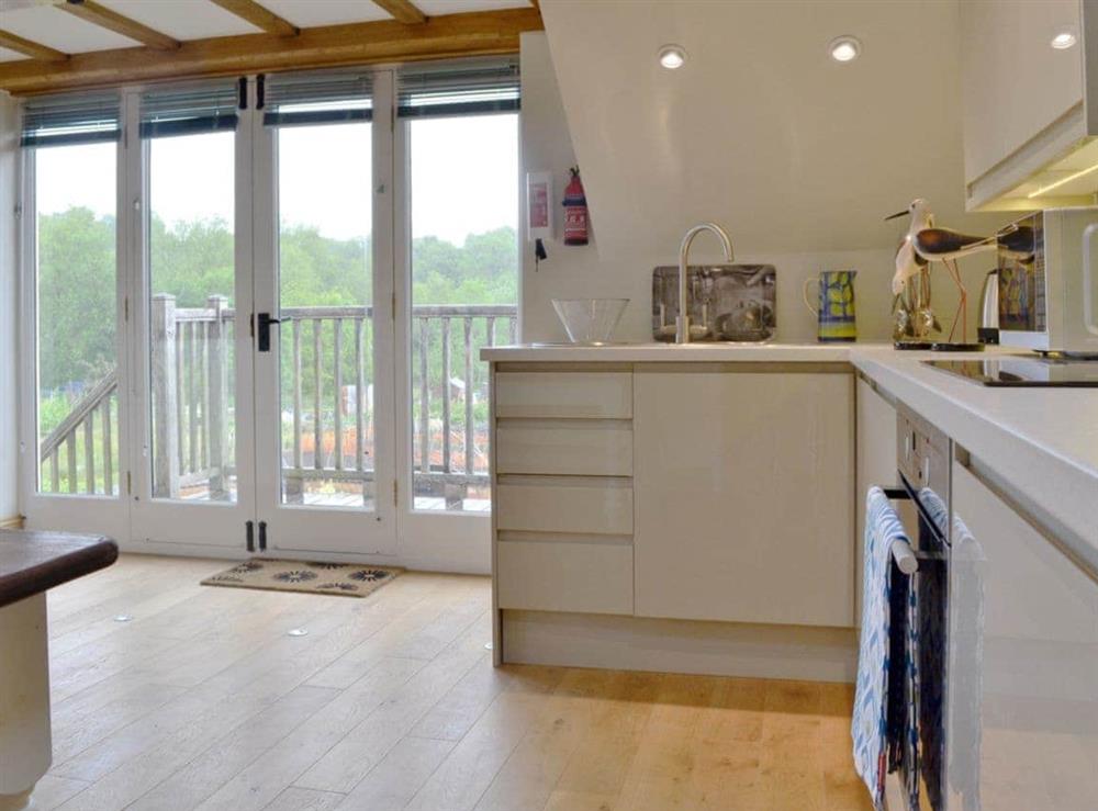 Open plan living/dining room/kitchen (photo 4) at Hurdlemakers Loft in Upper Brailes, near Banbury, Warwickshire