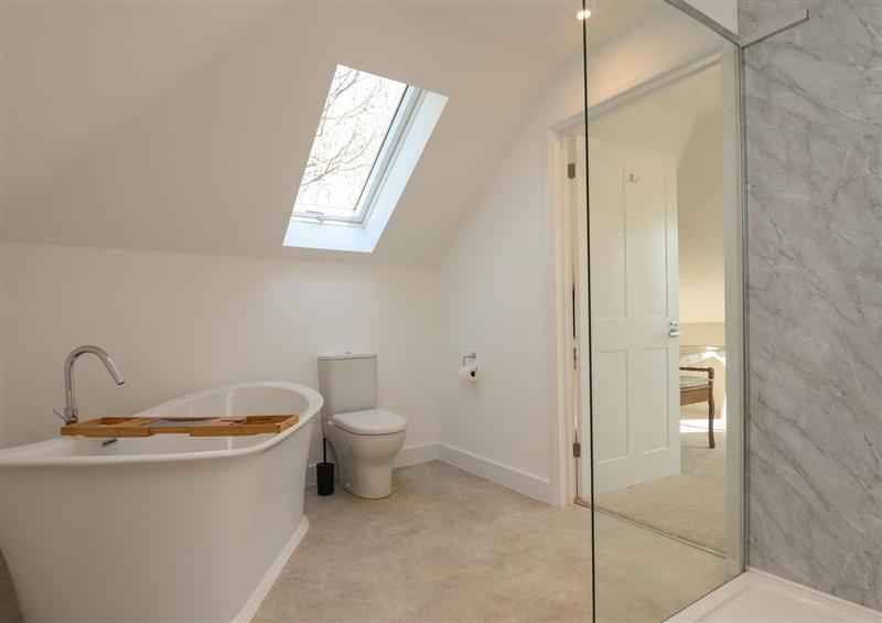 The bathroom (photo 2) at Hurdwick Lodge, Tavistock