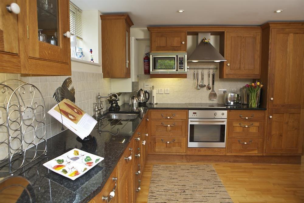 Bespoke Oak kitchen at Hydeaway, 7 Grafton Towers in South Sands, Salcombe