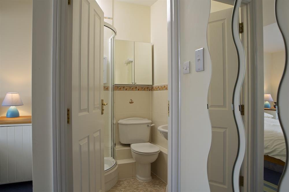En suite shower room at Hydeaway, 7 Grafton Towers in South Sands, Salcombe