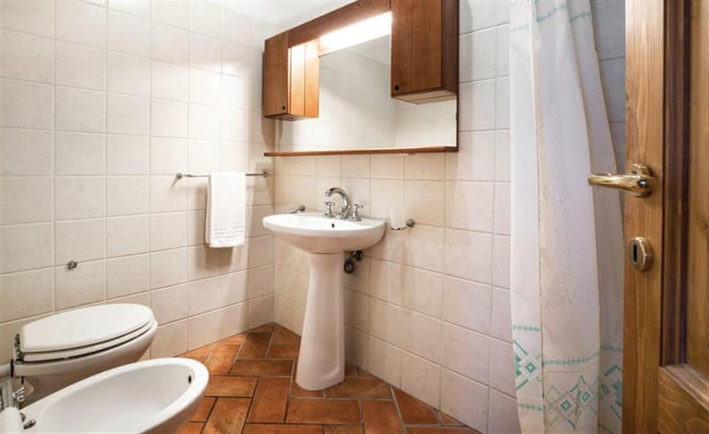 Bathroom (photo 2) at I Gigli in Volterra, Italy
