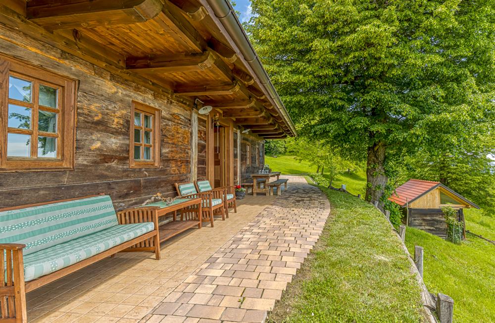 Idia Lodge