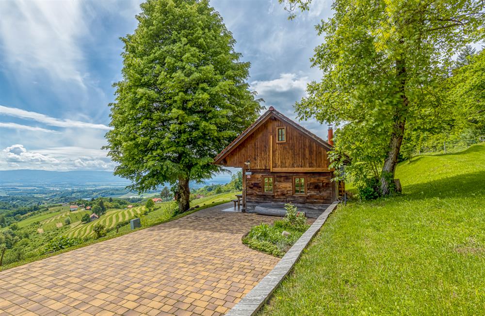 Idia Lodge