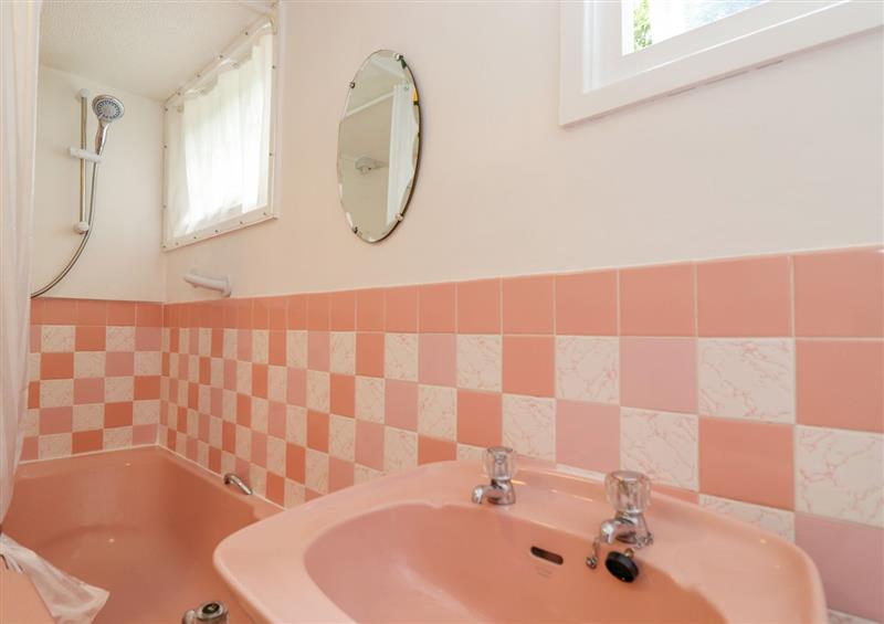 The bathroom at Idwal Cottage, Keswick