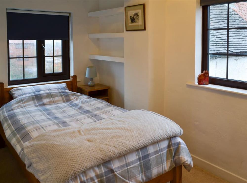 Comfortable twin bedroom at Ikkle Cottage in Old Blidworth, near Mansfield, Nottinghamshire