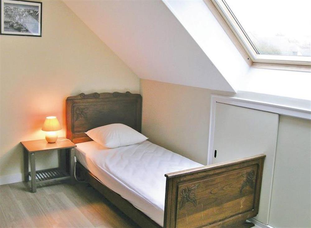Bedroom (photo 2) at Ile-Tudy in , France