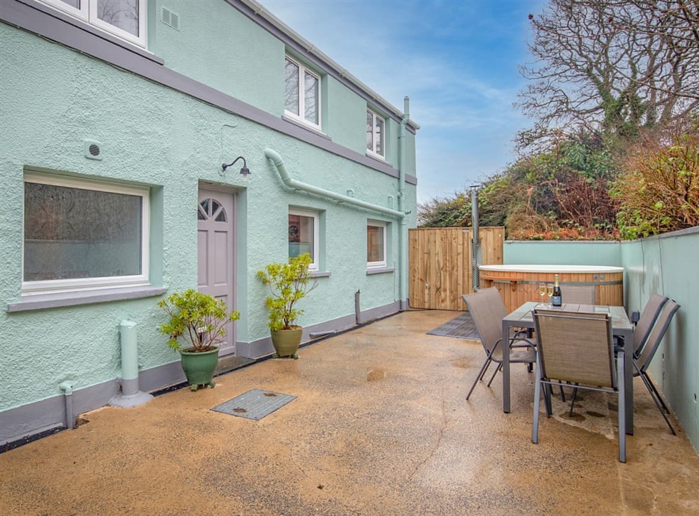 Outdoor area at Incline Villa in Saundersfoot, Dyfed