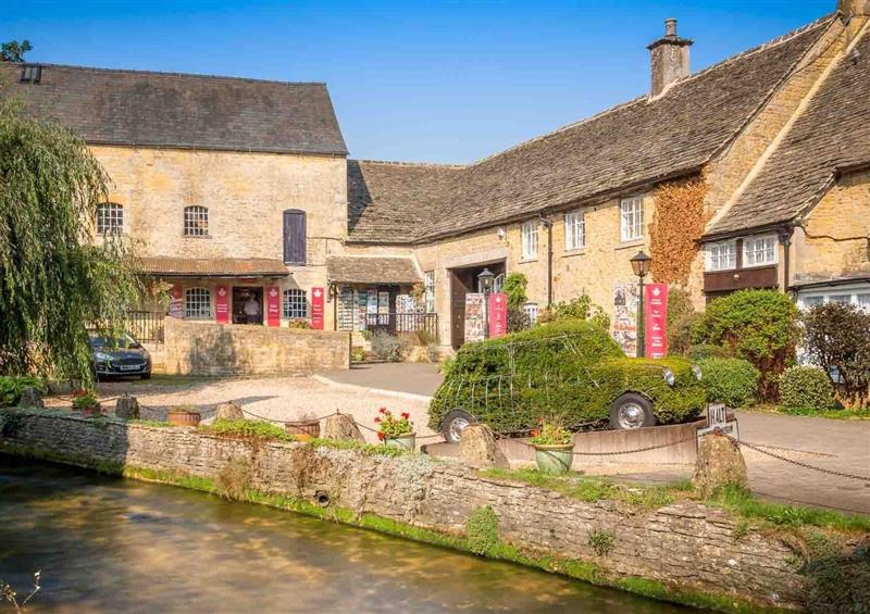 This is the setting of Inglenook Cottage at Inglenook Cottage, Bourton-on-the-Water