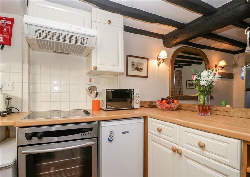 Kitchen (photo 2) at Inglenook Cottage, Salisbury