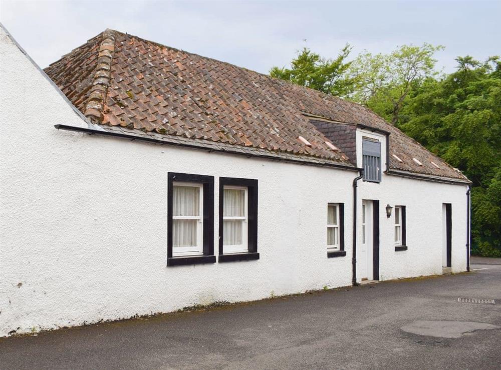 Attractive single-storey semi-detached holiday cottages at Inn Cottage in Muckhart, near Gleneagles, Clackmannanshire