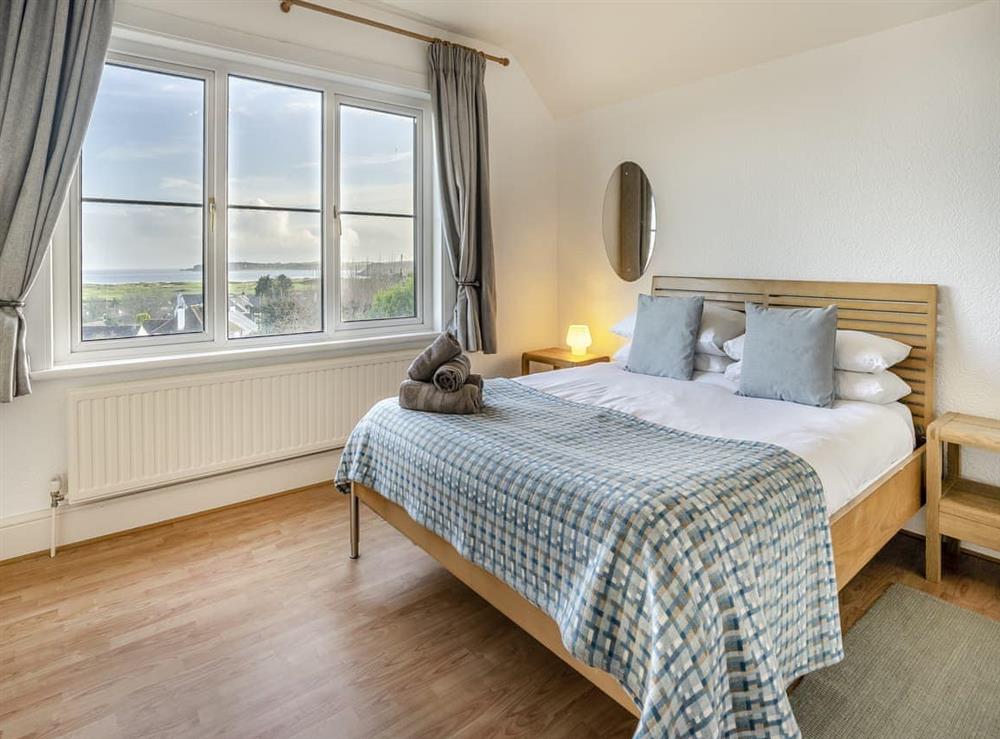 Double bedroom at Innishkea in Penally, Dyfed