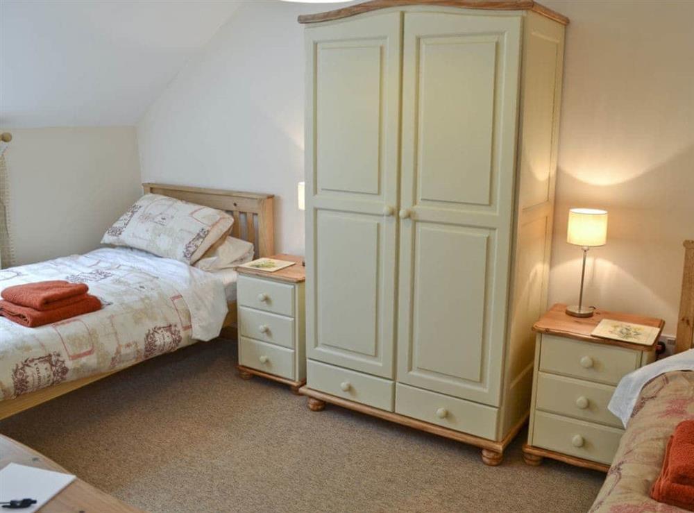 Twin bedroom at Invergarry in Tregrehan, near St Austell, Cornwall