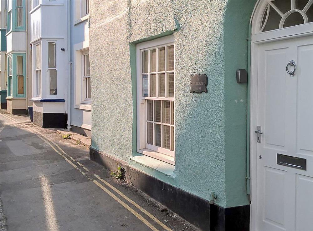 Situated on a quiet street backing on to the seashore at Irsha Street in Appledore, near Bideford, Devon