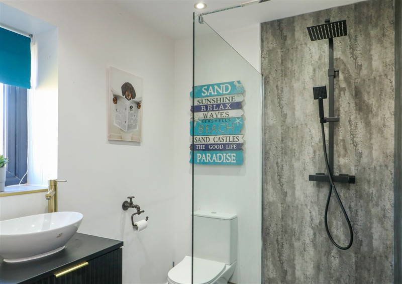 The bathroom (photo 5) at Iscoed, Rhosneigr