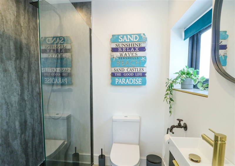 The bathroom at Iscoed, Rhosneigr