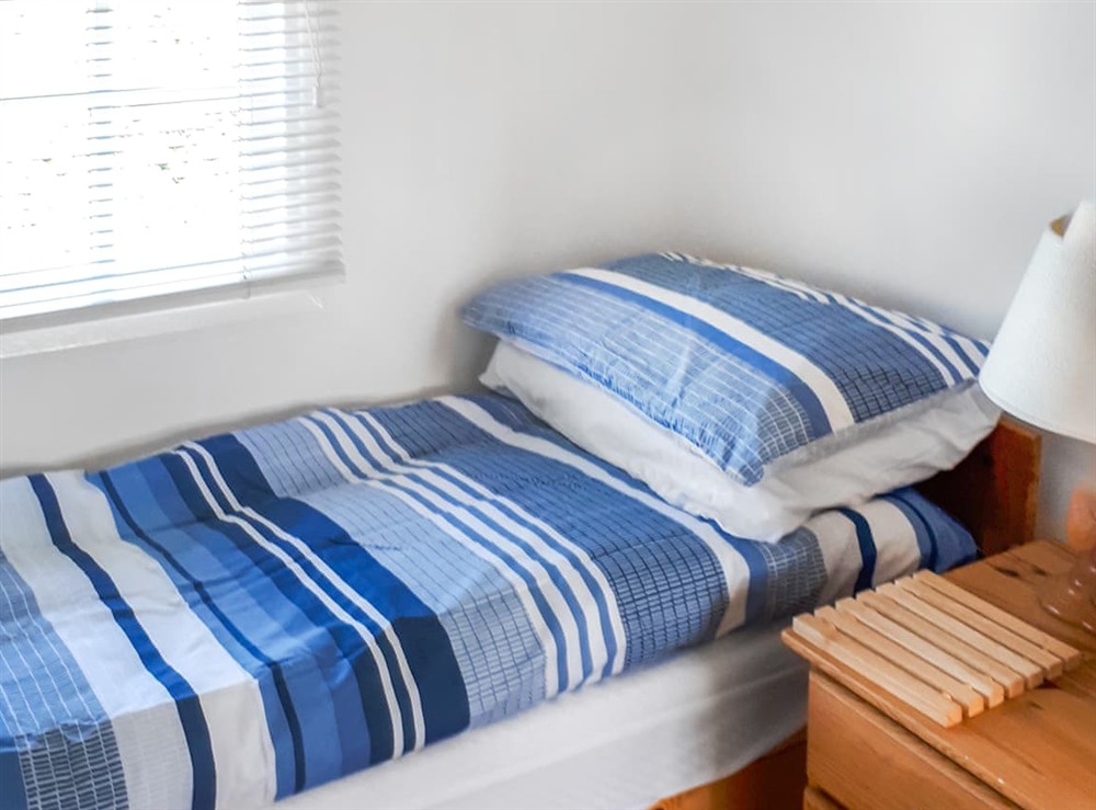 Twin bedroom