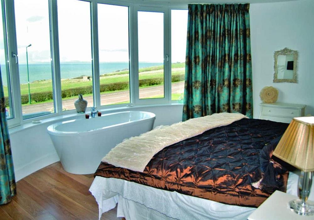 Island View double bedroom at Island View in Ayr, Ayrshire