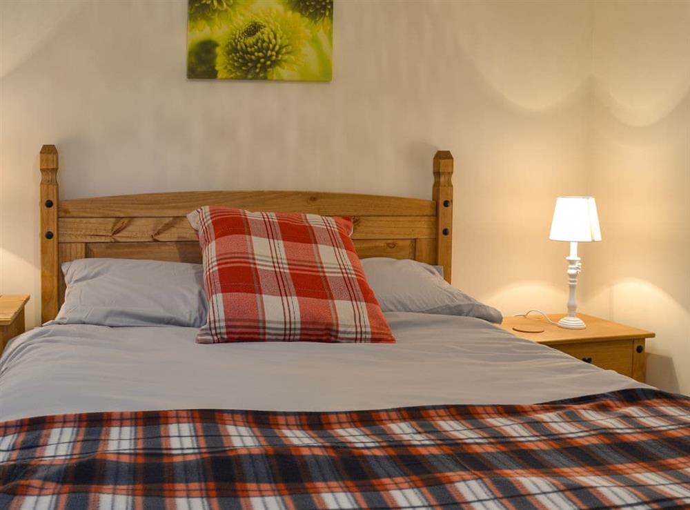 Double bedroom (photo 2) at Isleport Lodge in Highbridge, Somerset