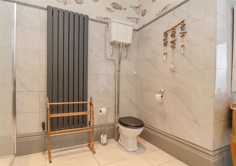 Bathroom at Ismay Billiard Room Apartment - Titanic Interest, Merseyside