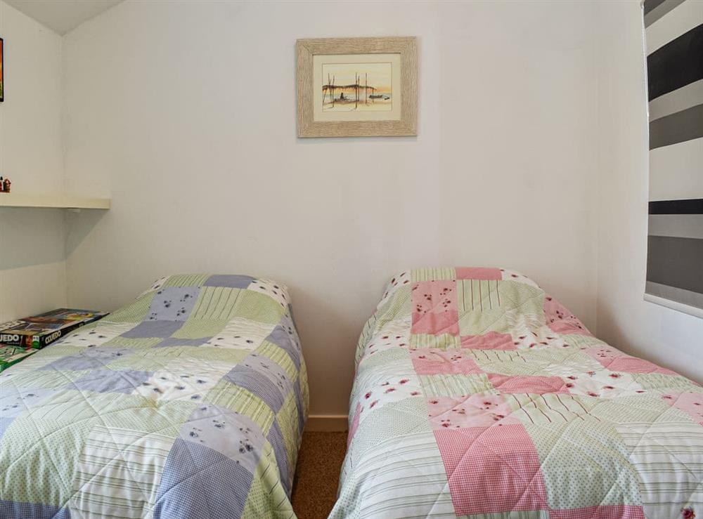 Twin bedroom (photo 2) at Ivy Cottage in Christchurch, Hampshire