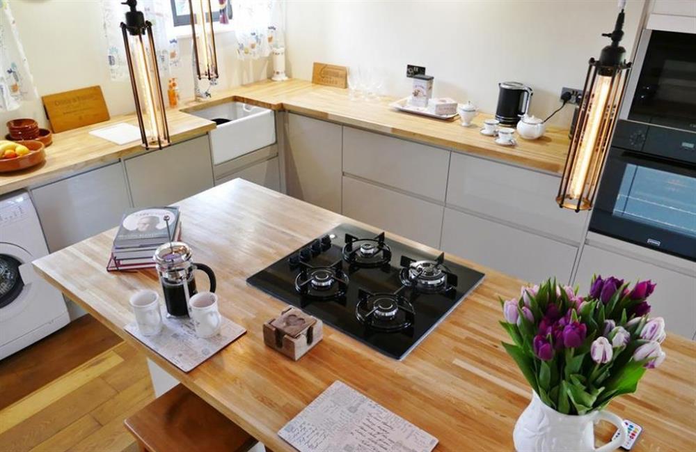 The kitchen and dining area at Ivy Cottage, Westfield, Sussex