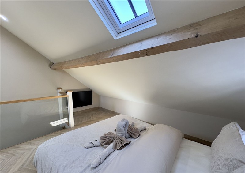 This is a bedroom (photo 2) at Ivy House, Conwy