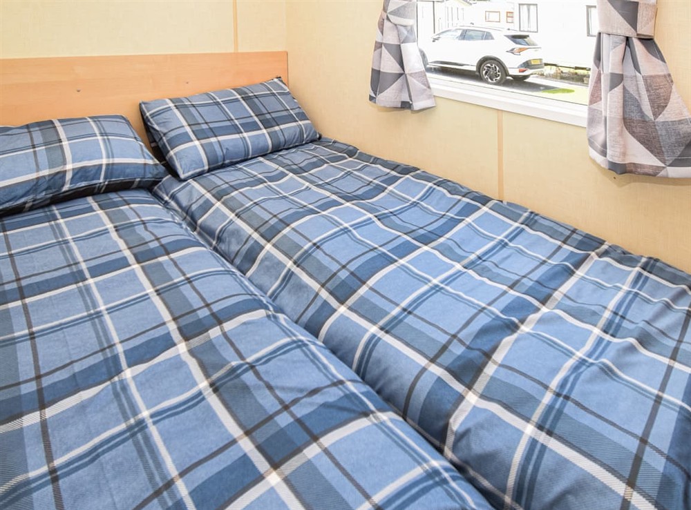 Twin bedroom