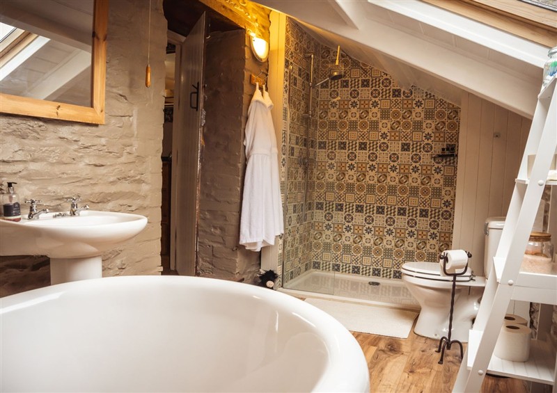 Bathroom at Jabajak, Whitland