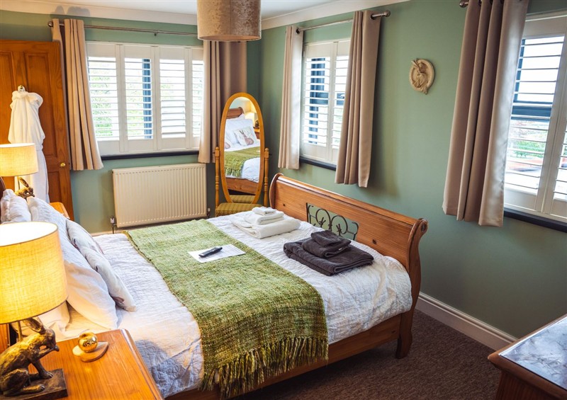 One of the 8 bedrooms (photo 8) at Jabajak, Whitland
