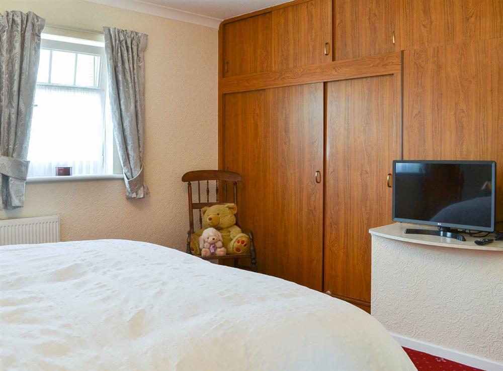 Double bedroom (photo 3) at Jackdaw House in Bridlington, East Yorkshire, North Humberside