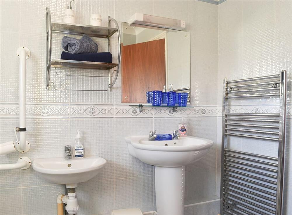 Shower room (photo 3) at Worcester, 