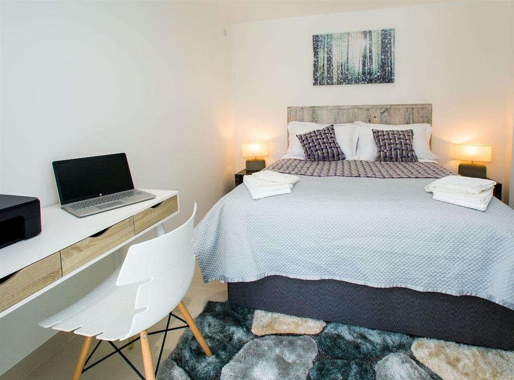 Beautifully designed double bedroom at James Place at the Brecon Beacons in Llwyn-on, near Brecon, Glamorgan, Mid Glamorgan