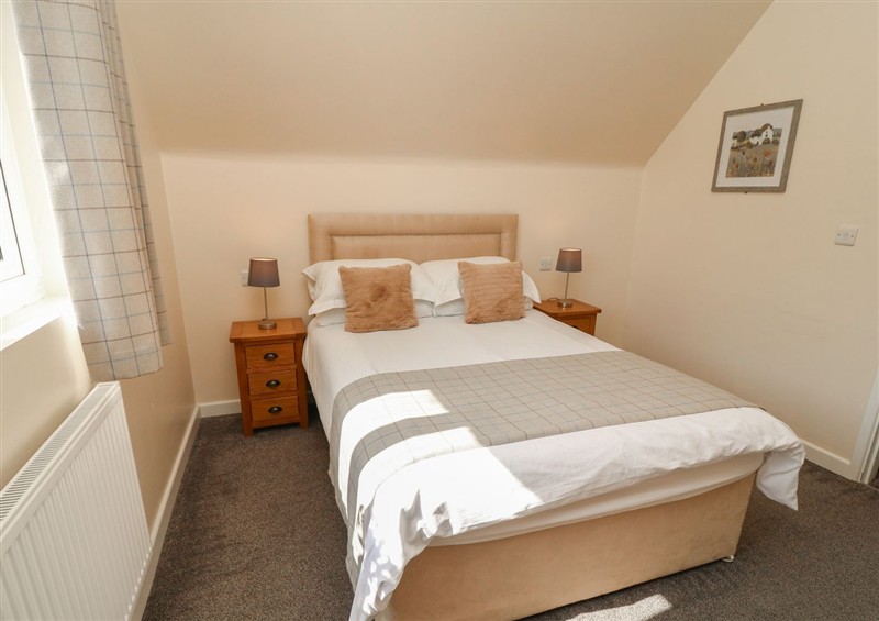 A bedroom in James Ville Marina Lodge 10 at James Ville Marina Lodge 10, Brigg