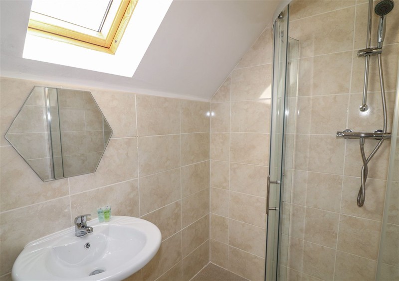 Bathroom (photo 2) at James Ville Marina Lodge 10, Brigg