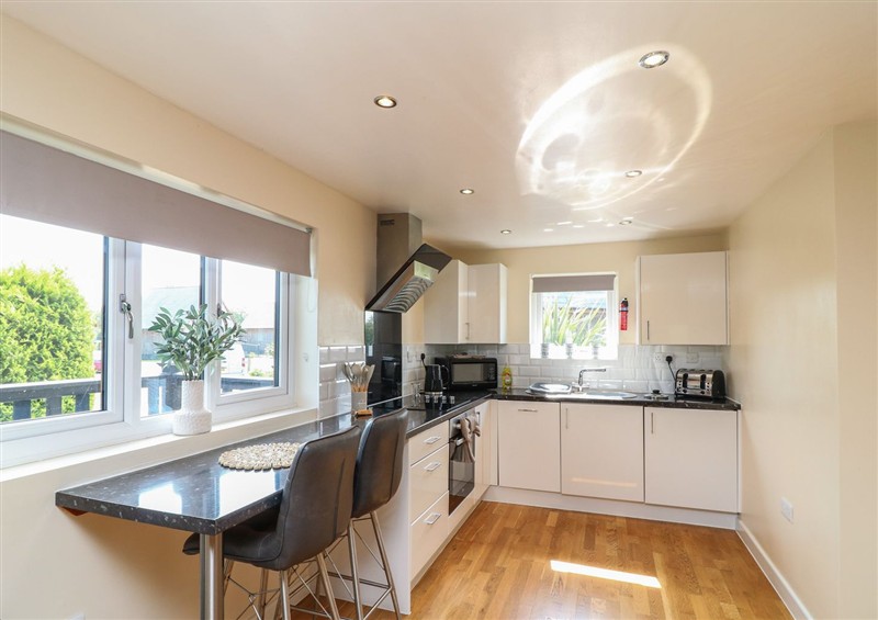 Kitchen at James Ville Marina Lodge 10, Brigg