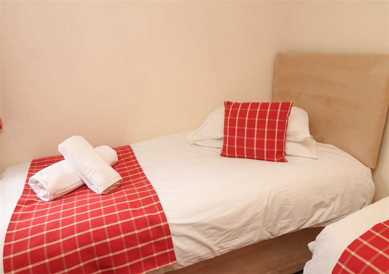 A bedroom in James Ville Marina Lodge 13 at James Ville Marina Lodge 13, Brigg