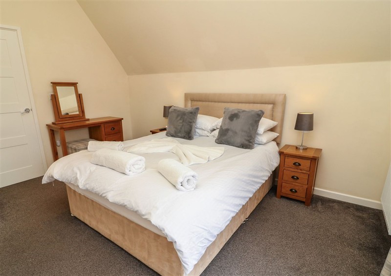 One of the 5 bedrooms (photo 2) at James Ville Marina Lodge 13, Brigg