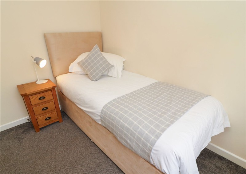 One of the 4 bedrooms at James Ville Marina Lodge 14, Brigg