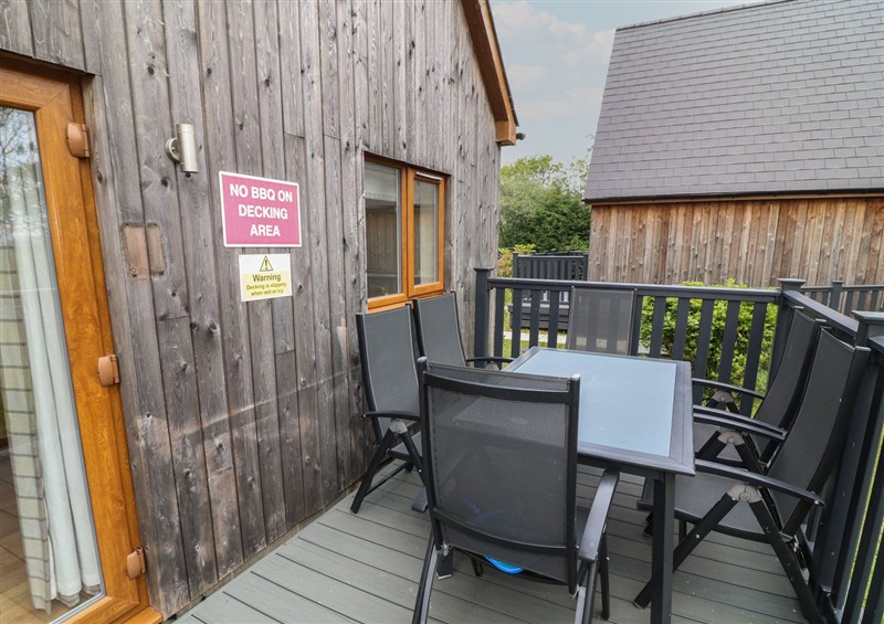 Outside (photo 2) at James Ville Marina Lodge 14, Brigg