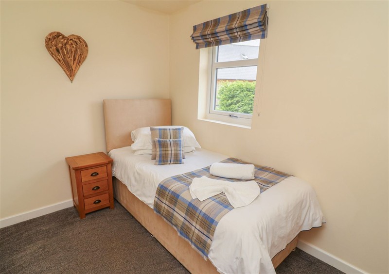A bedroom in James Ville Marina Lodge 7 at James Ville Marina Lodge 7, Brigg