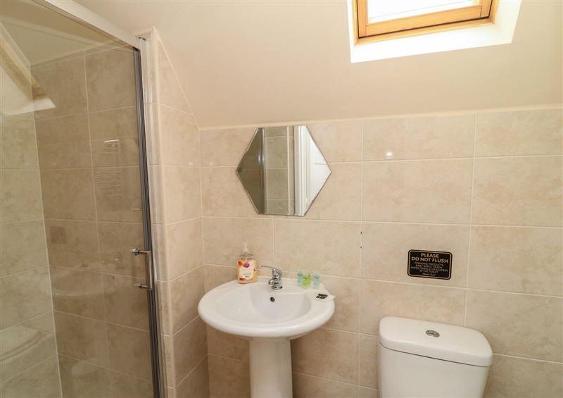 Bathroom at James Ville Marina Lodge 9, Brigg