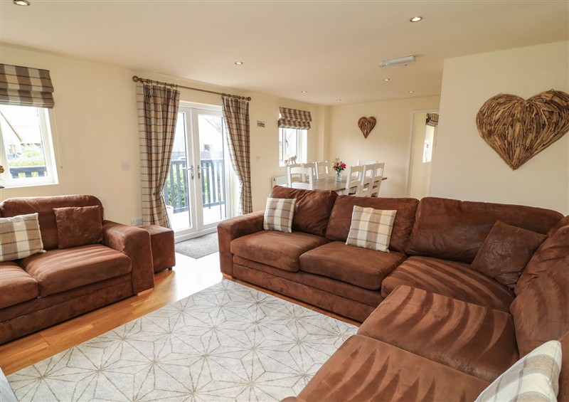 This is the living room at James Ville Marina Lodge 9, Brigg